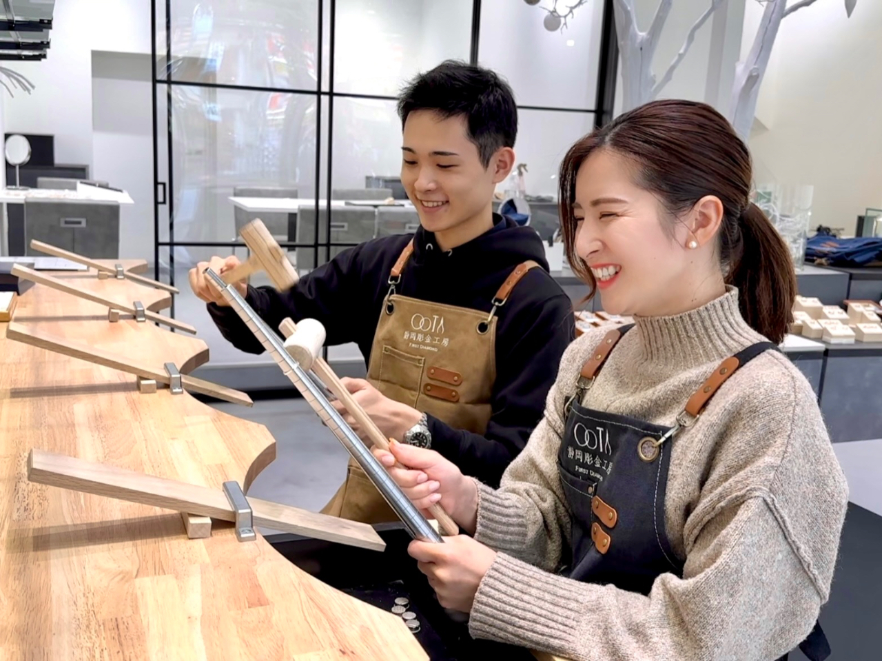 デートの思い出に、おふたりの作ってる姿を、スマホにおさめてください。