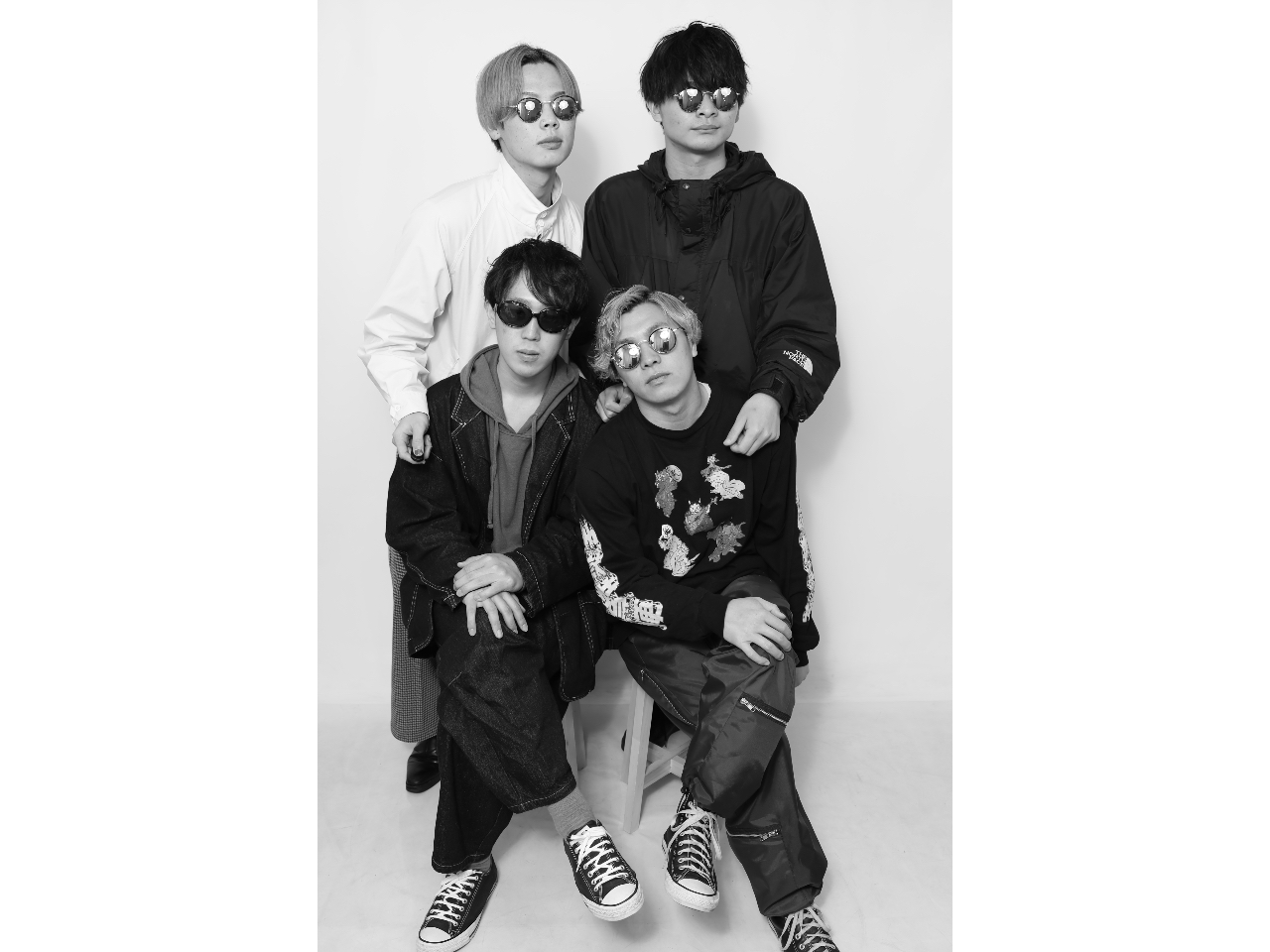 セルフ写真専門店】《15分撮り放題！》全データ無料/カード印刷付き