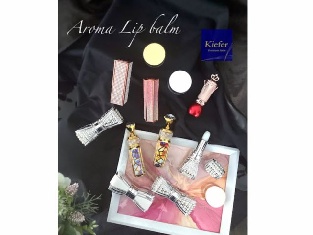 テンション上がるリップケースを数種類ご用意しております。在庫状況によっては写真と同じものが提供できない場合もございます。ご了承下さい