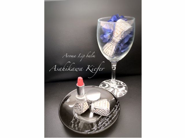 ポーセラーツで作ったワイングラスに入れてインテリアとしても可愛い♪