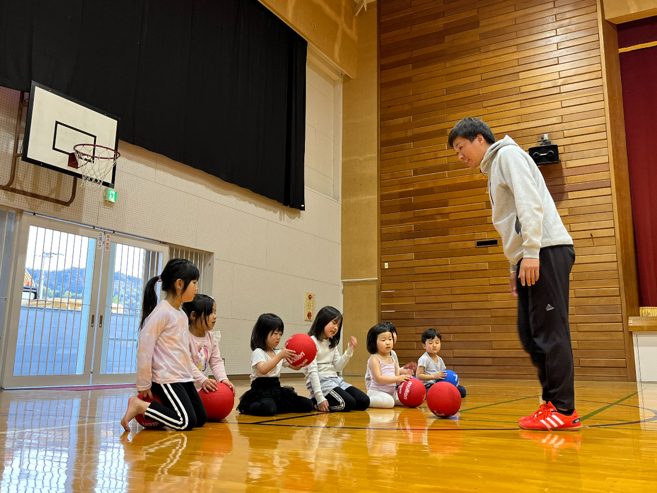 hb`{[Ȃǂ̃N[V܂BȔN̎qA̒nLbYAAȂȂǂŗ̒n̎qƒǂVׂ܂I