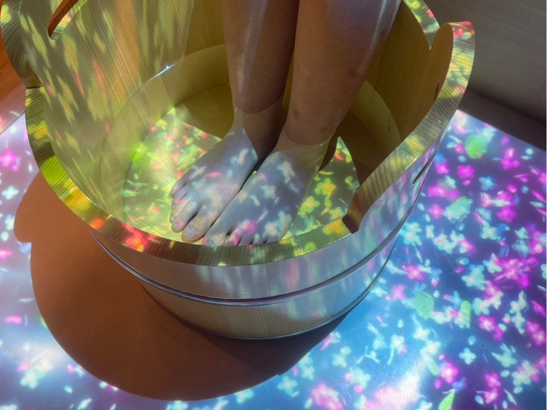 �����̍���Ɖ��y�B�܊��S�ĂŊ��\...��