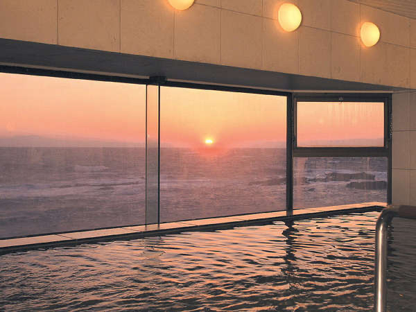 マリーナに併設されたホテルの大浴場で、ホッと一息♪