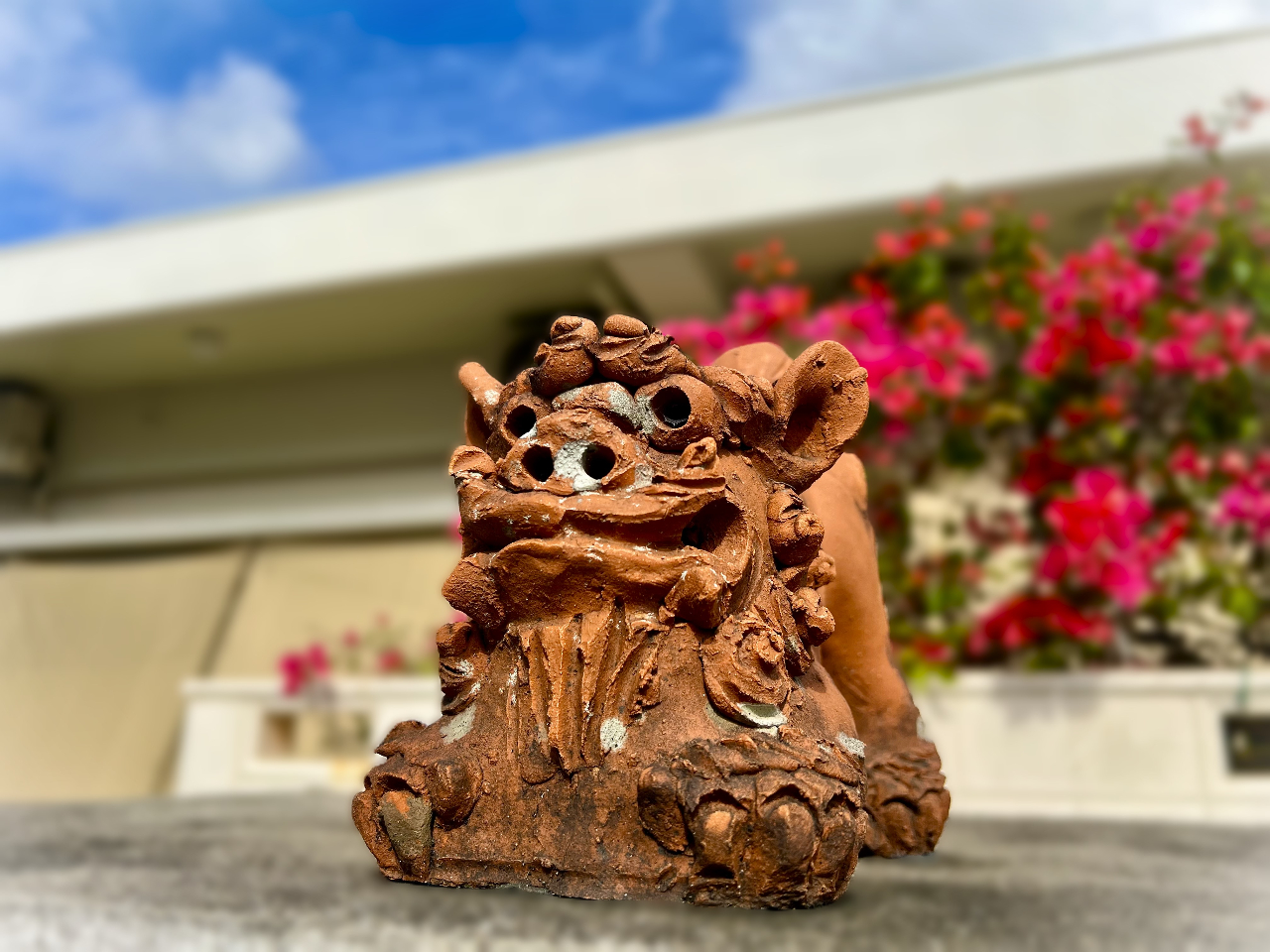 思いもよらないフォトジェニックな景色に出会えるかもしれません。また、石垣島の歴史に深く興味を持つかもしれません。