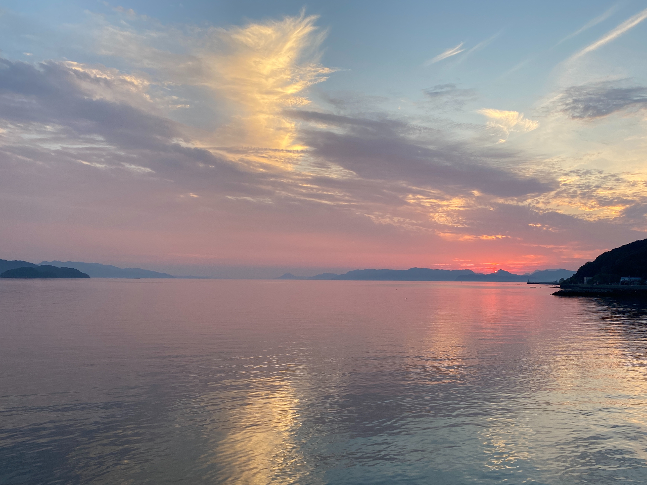 召̓AȂCHAp̃Lvꂩ牓܂Ōn܂Bʂ̕xmR̂悤ȓYŁAłROLłB