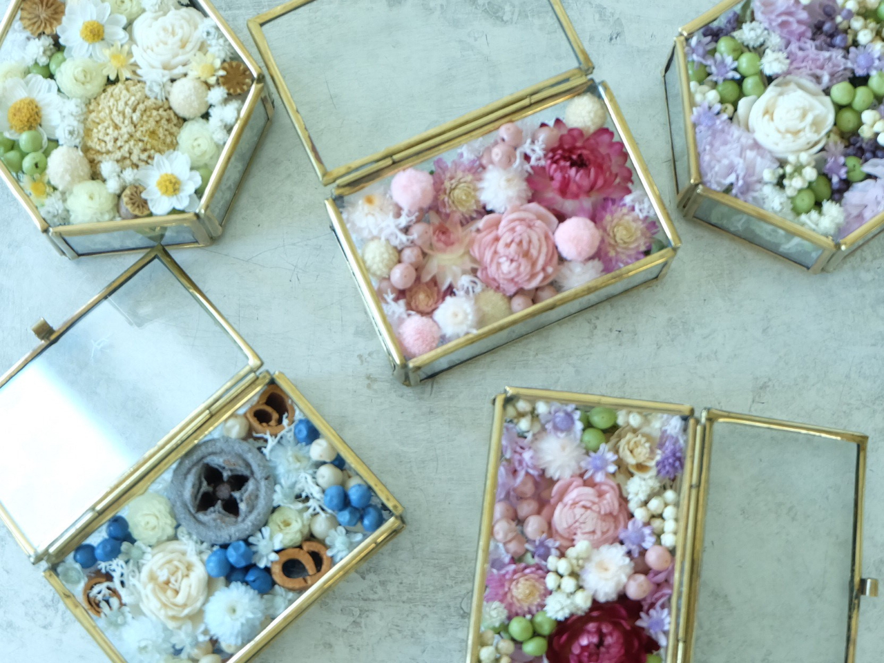 【千葉・八千代】宝石箱のディフューザーとアロマ香水作り♪《女性・お子様におすすめ...