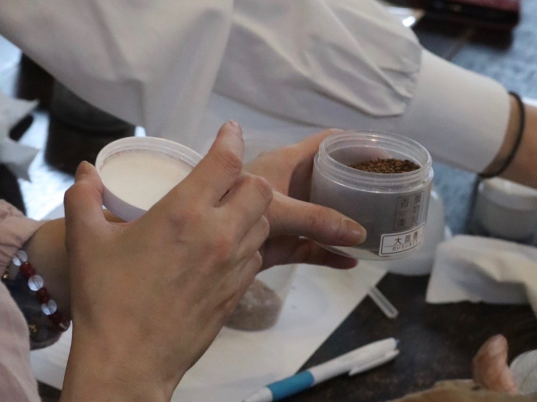 ÂHhHςHςH@낢ȍ̓܂B