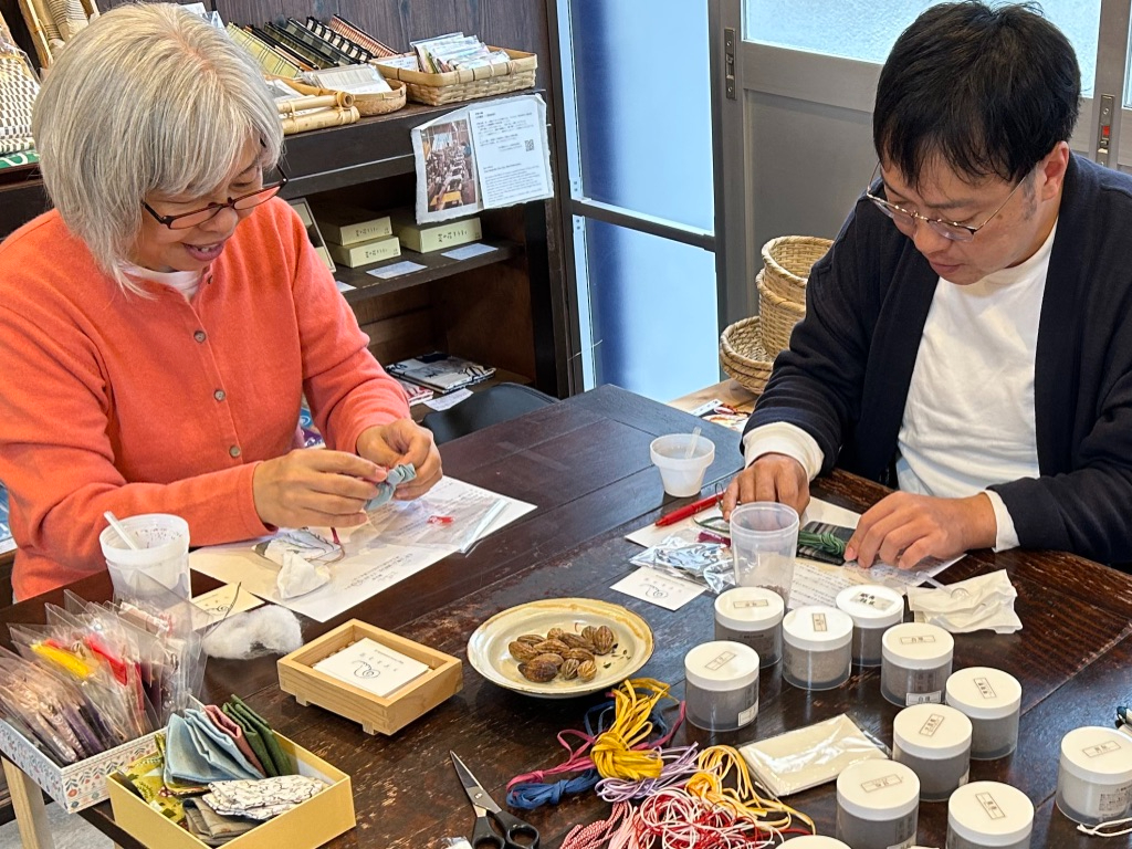 ̌𒲍Ă䂫܂BłTWňႢoĂ܂BΖʂ̕mA̂܂ɂa₩ɍiyŒĂ܂B