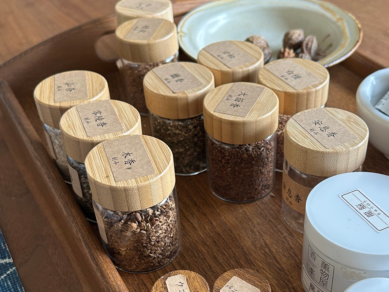 hA䠍AqAjȂǗlXȌ̒ɂ͕ȂȂ̂邩H AmFȂ璲Ă䂫܂B