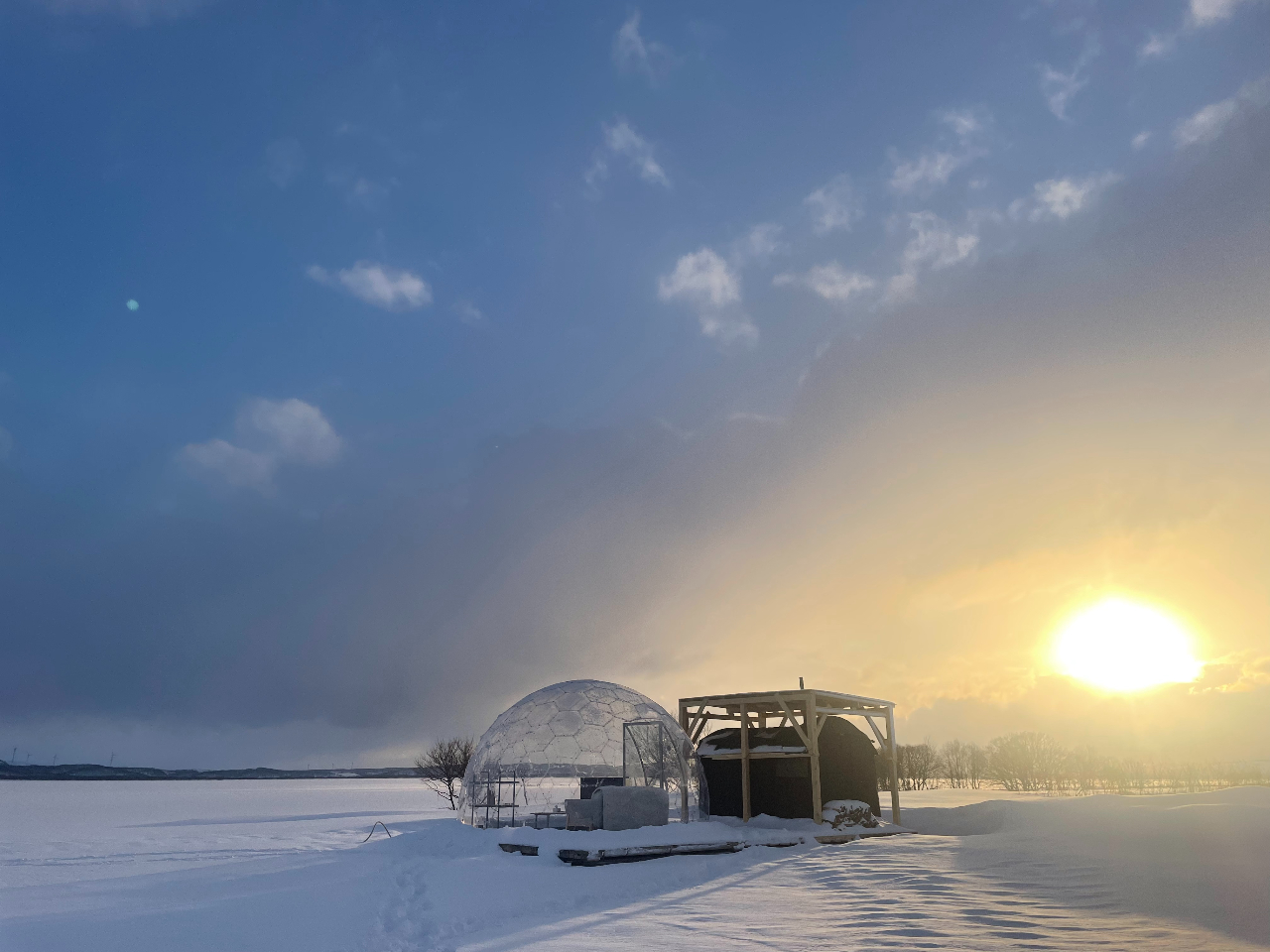 �[�Ă��𒭂߂Ȃ��琮�����Ԃ͊i�ʂł���