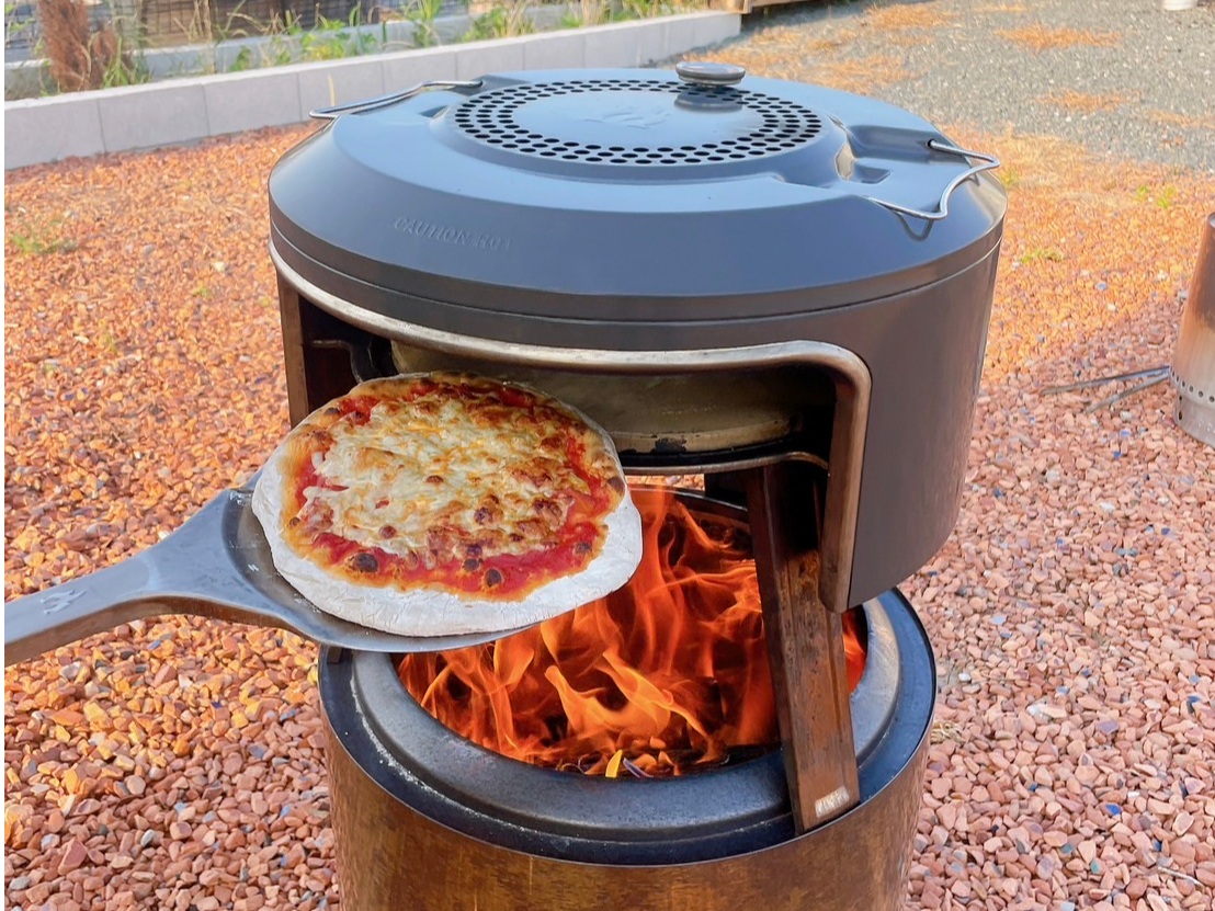 2次燃焼焚き火台でピザが焼ける、ソロストーブPIFIREを使ったピザ焼き体験付きのプランです。