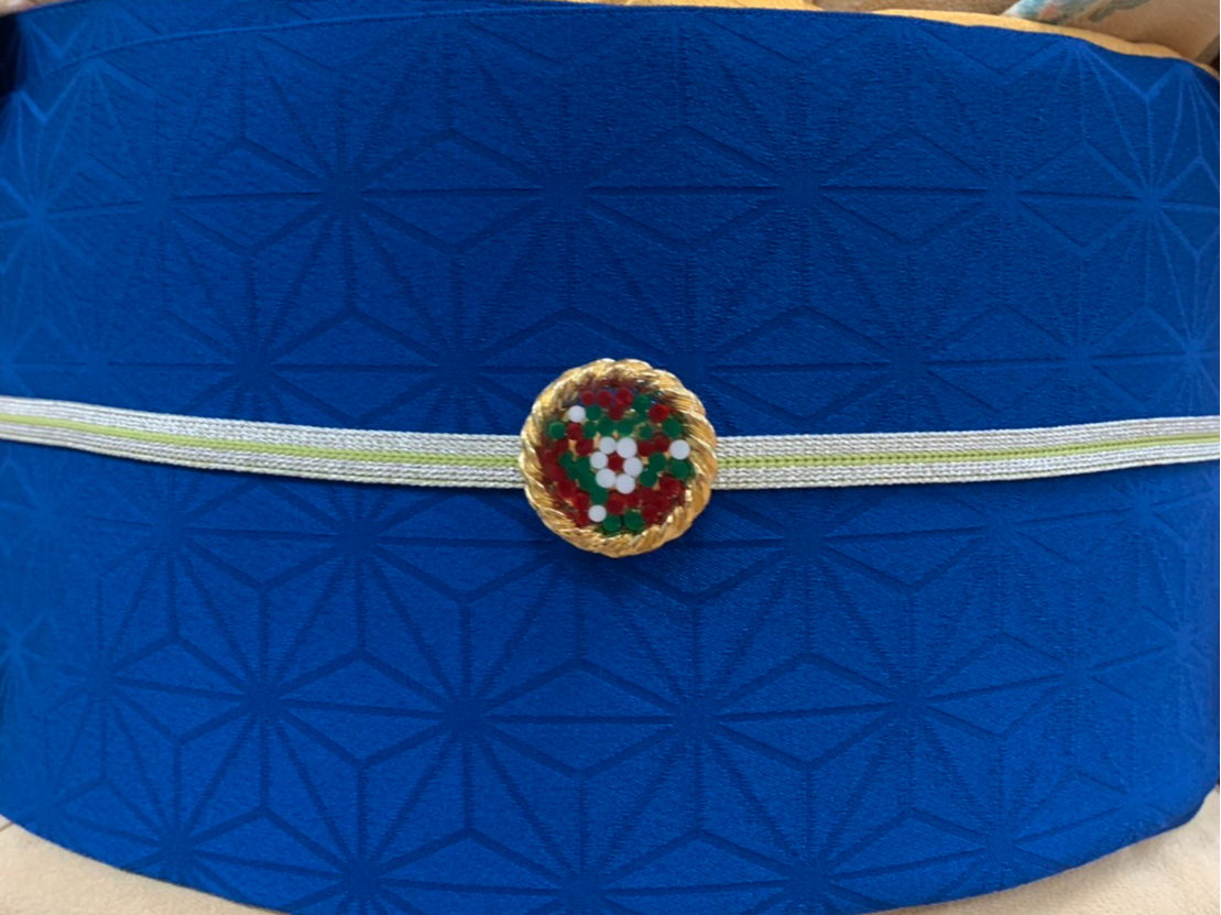 ガラスモザイクアートの帯留め