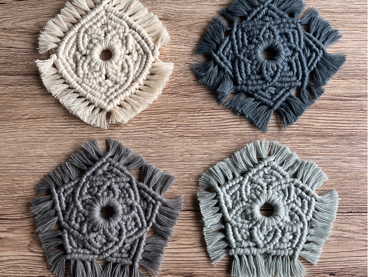 낢Ȗ͗l܂BǊ|ɂeB[}bgɂAg͎RłB