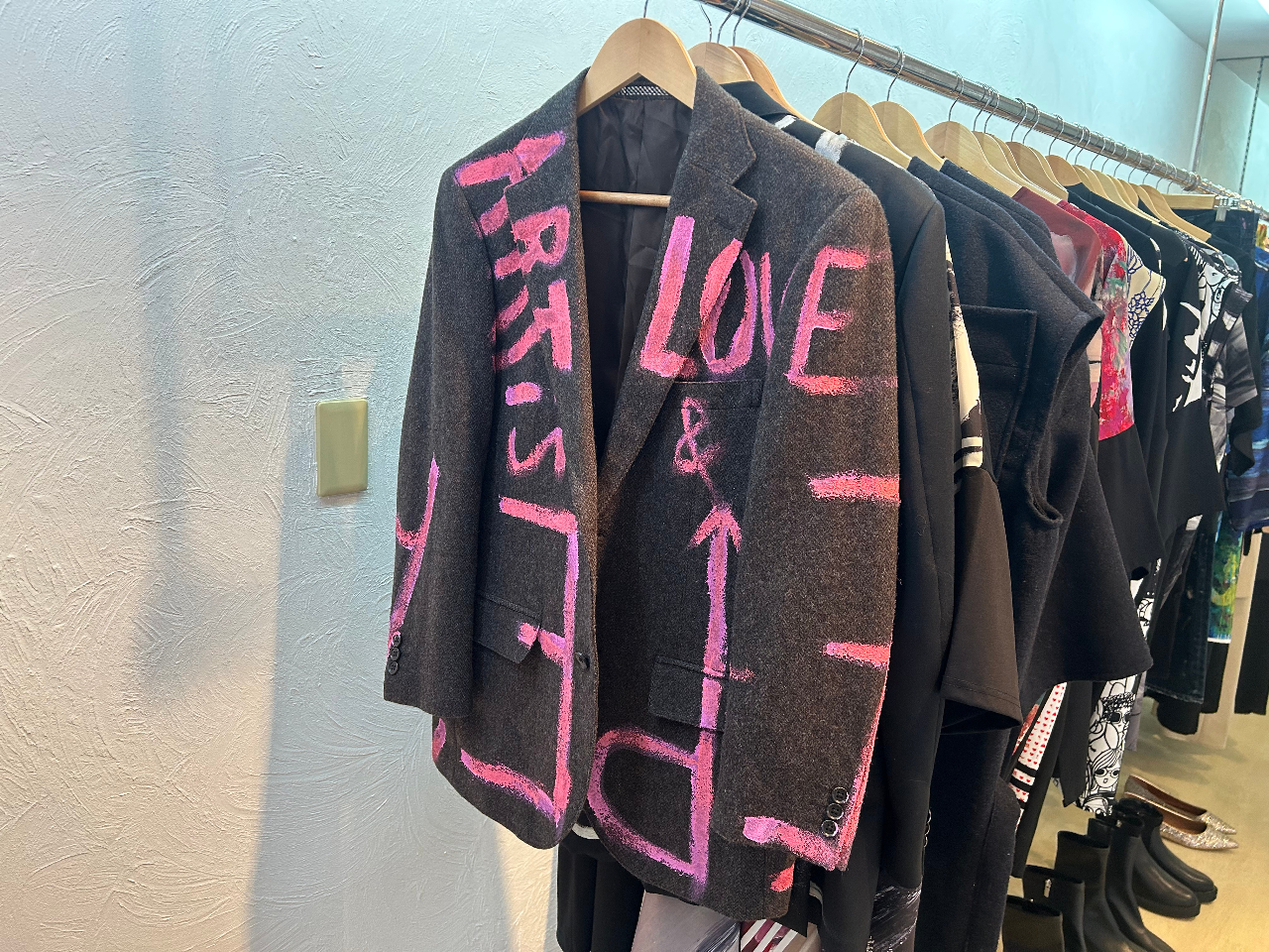 Upcycling Time with art!福井駅前でお洋服を大変身させまし...