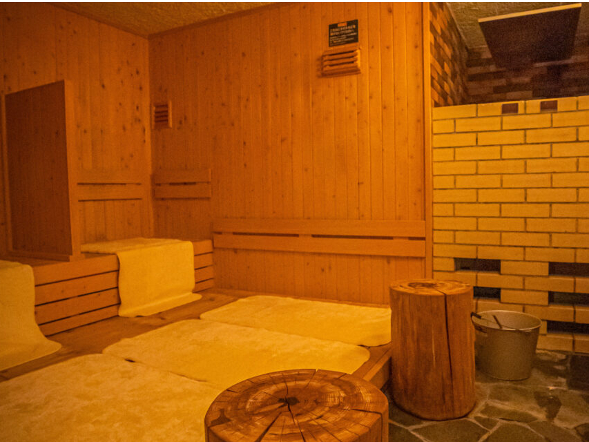 TEiXg[ɃA}ĔC̎EƂ܂B80OŎx̍TEiŁAZtEy߂܂B