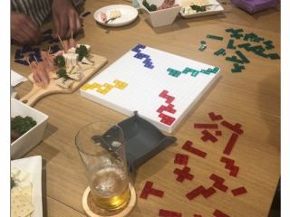 ボードゲーム初心者って方こそぜひ!博多フレンズフレンズにお越しください!ルールなどわからないことはスタッフに聞いてくださいね