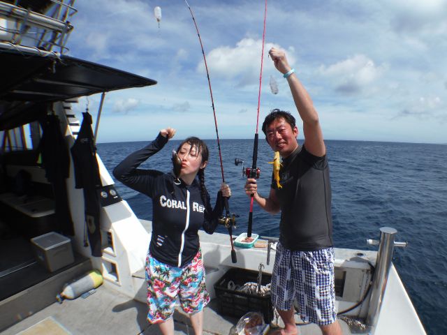 沖縄らしいカラフルな熱帯魚が釣れちゃいます♪
