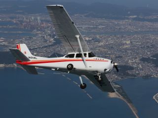 セスナで大阪の街を空中散歩しませんか?