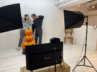 スタジオ撮影!モニター見ながらハイポーズ!モニターで確認しながら撮影できます!