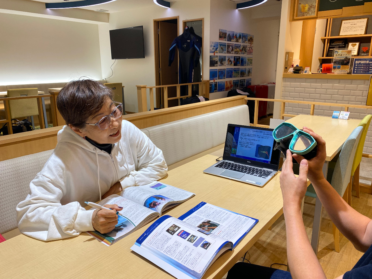 プールに入る前にオリエンテーションがあるので、不安な事もすっきり解消します♪