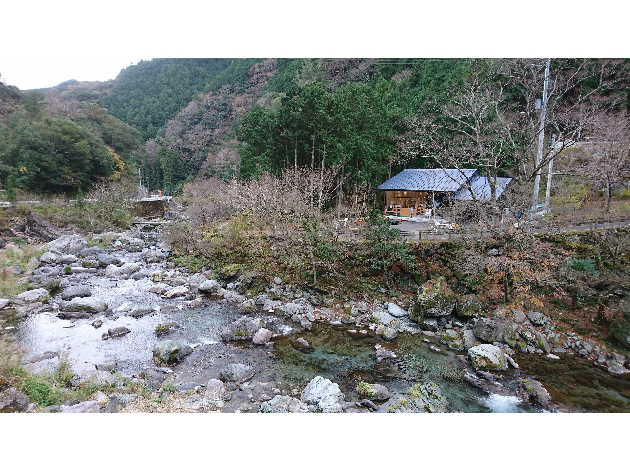 �������ɂ���A�m���u���[�����̂��΂̃N���t�g�r�[���فB