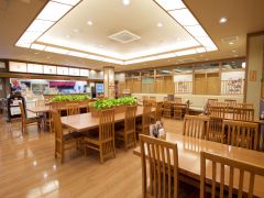〜お食事処〜全230席を誇るお食事処です。大宴会場も完備しております。10:00〜22:00 (ドリンクのみ9:00〜)最終受付21:30