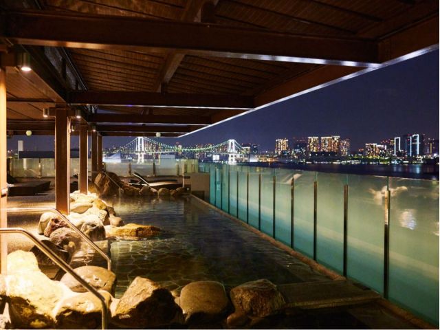 海を望む絶景の露天風呂をはじめ、サウナ、大浴場などをご用意しております。※女性は防犯上すりガラスとなっております