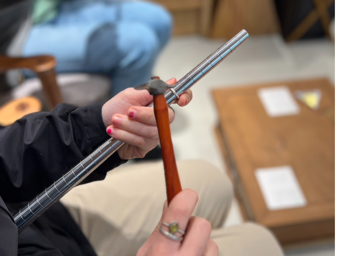 ƂŎwւ@ĒƖږ͗lĂ܂B͗lƈꏏɎv߂