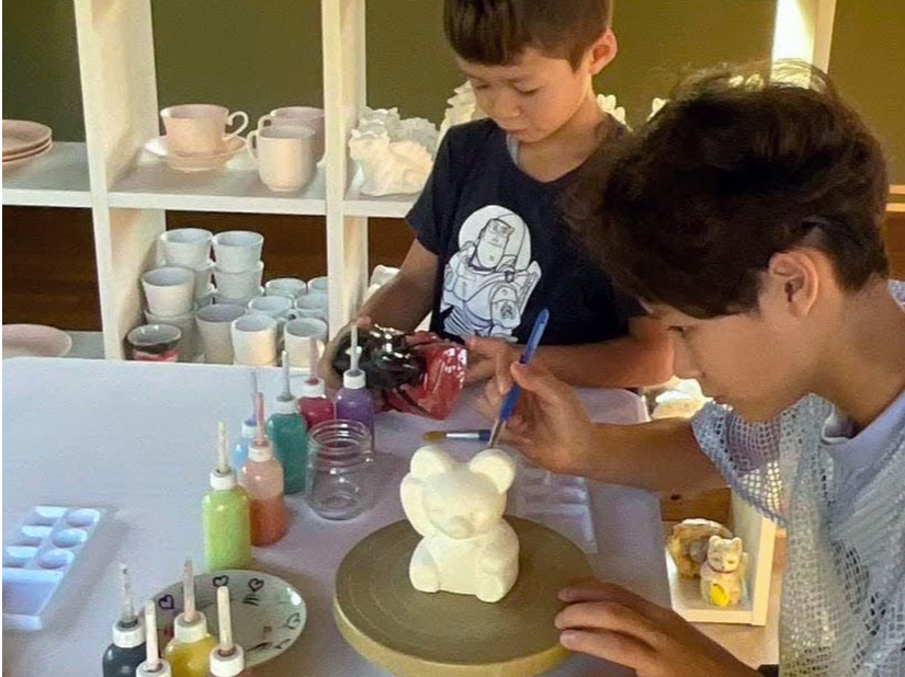 絵を描くのが苦手でも安心! 好きな形を選んで好きなように色を塗るだけ!小さいお子様にもおススメ、 夏休みの工作としてもおススメです♪