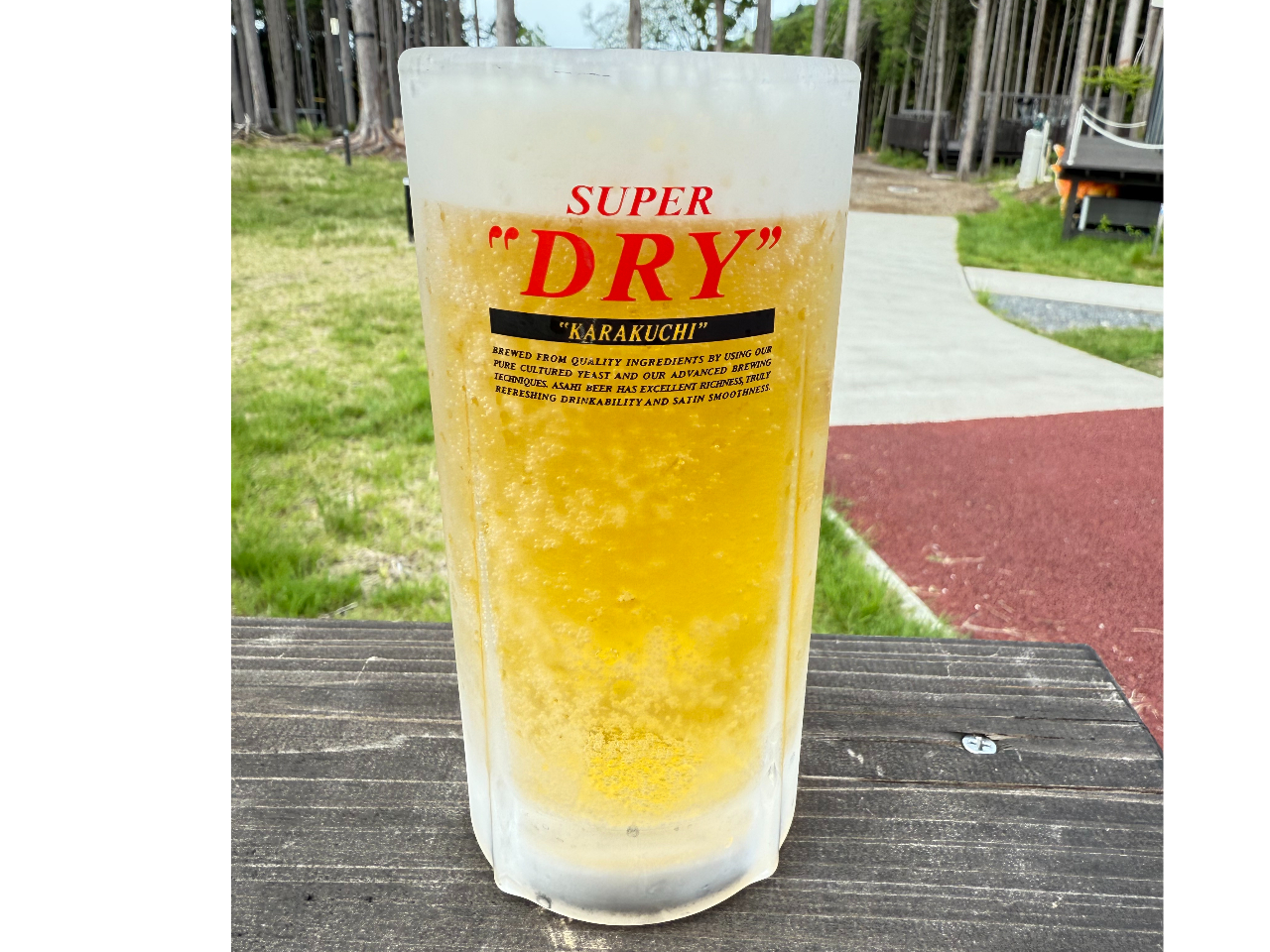 生ビール(別料金)はアサヒスーパードライ。もちろん注ぎたてをご用意いたします!!