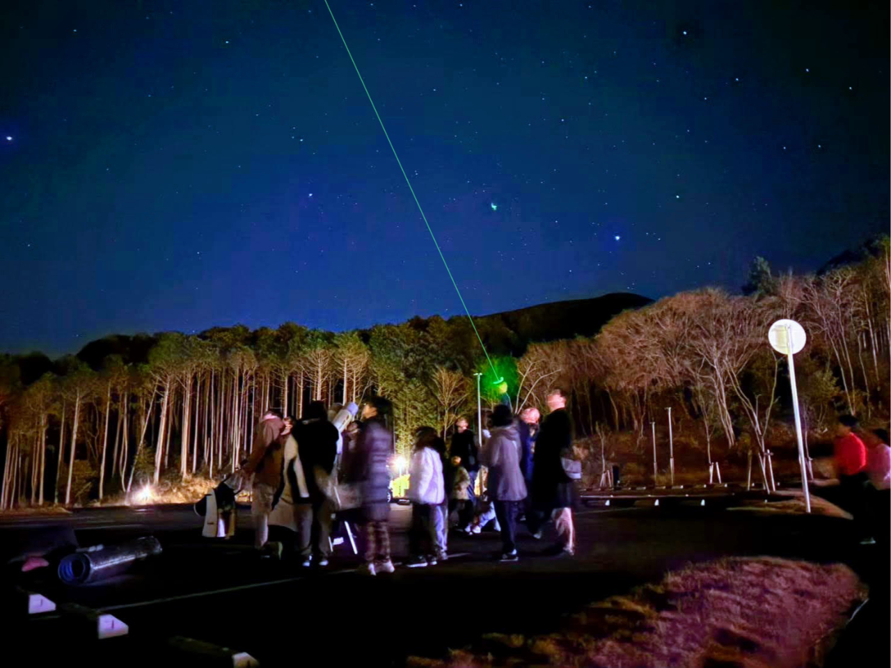 2024�N12���ɊJ�Â�������ώ@��̗l�q�B���������ł����~�̐����𒭂߂���A�ؐ���ΐ������Ȃ���80���߂��ώ@����y���܂�Ă��܂����B