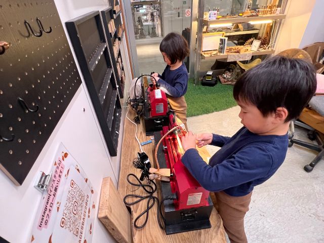 小学校入学記念に「木軸ペン」作り