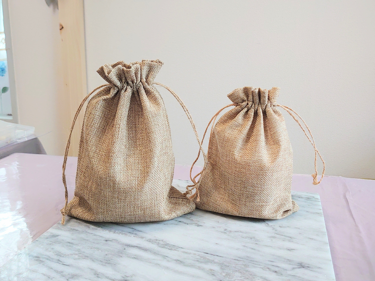 l̋ВɓĂA肵Ă܂B݂₰v[gɂ