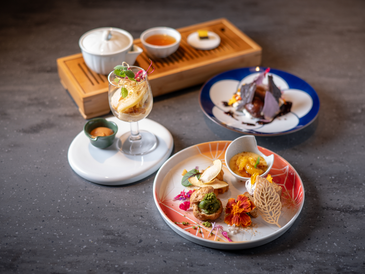 ݂̃`R[gX̃fU[gy߂Xy[Xł