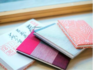 色とりどりの伊勢木綿や松阪木綿を使って、自分だけの御朱印帳を作りませんか?