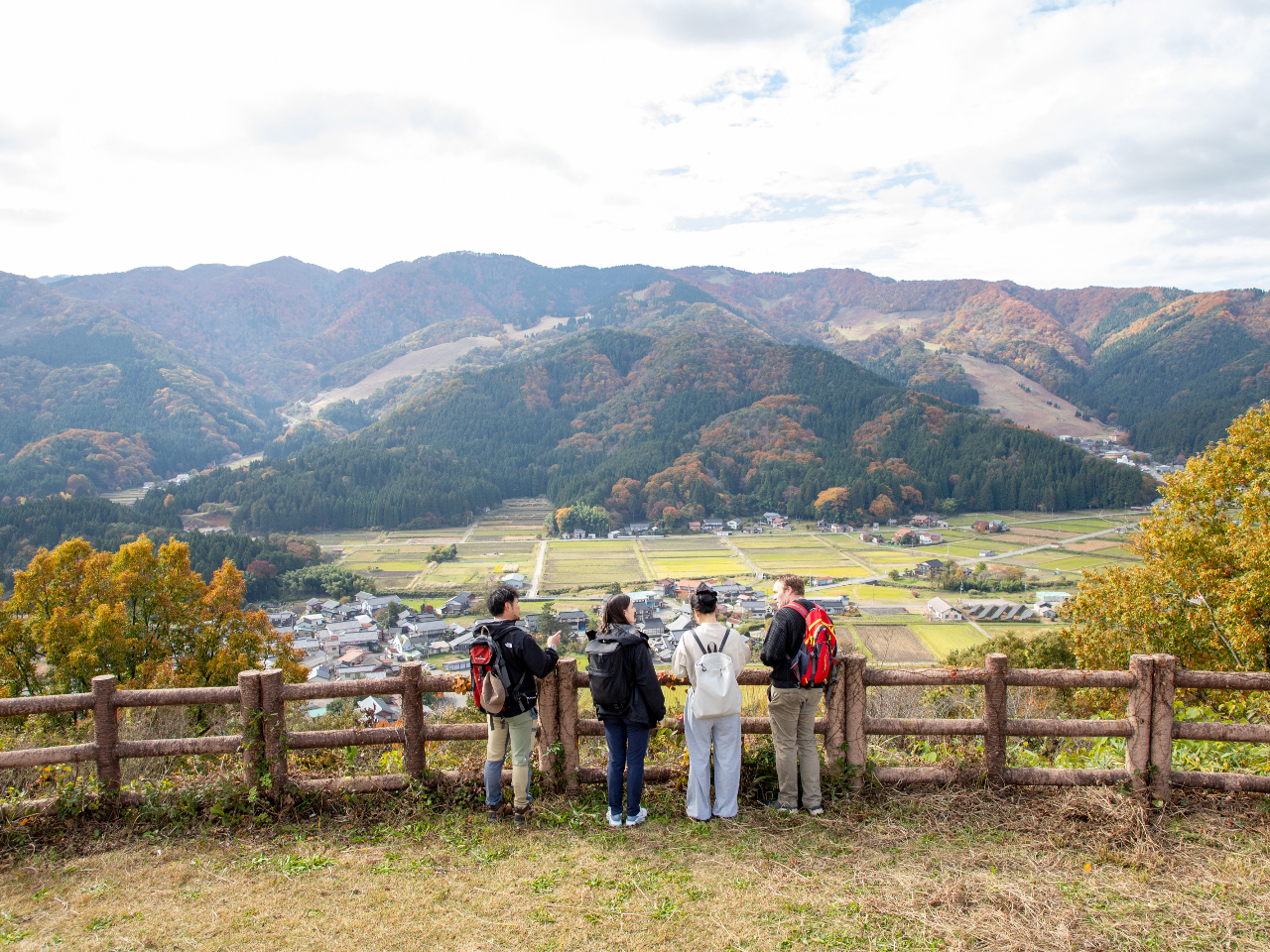 �_�獂�������n����W�]��B