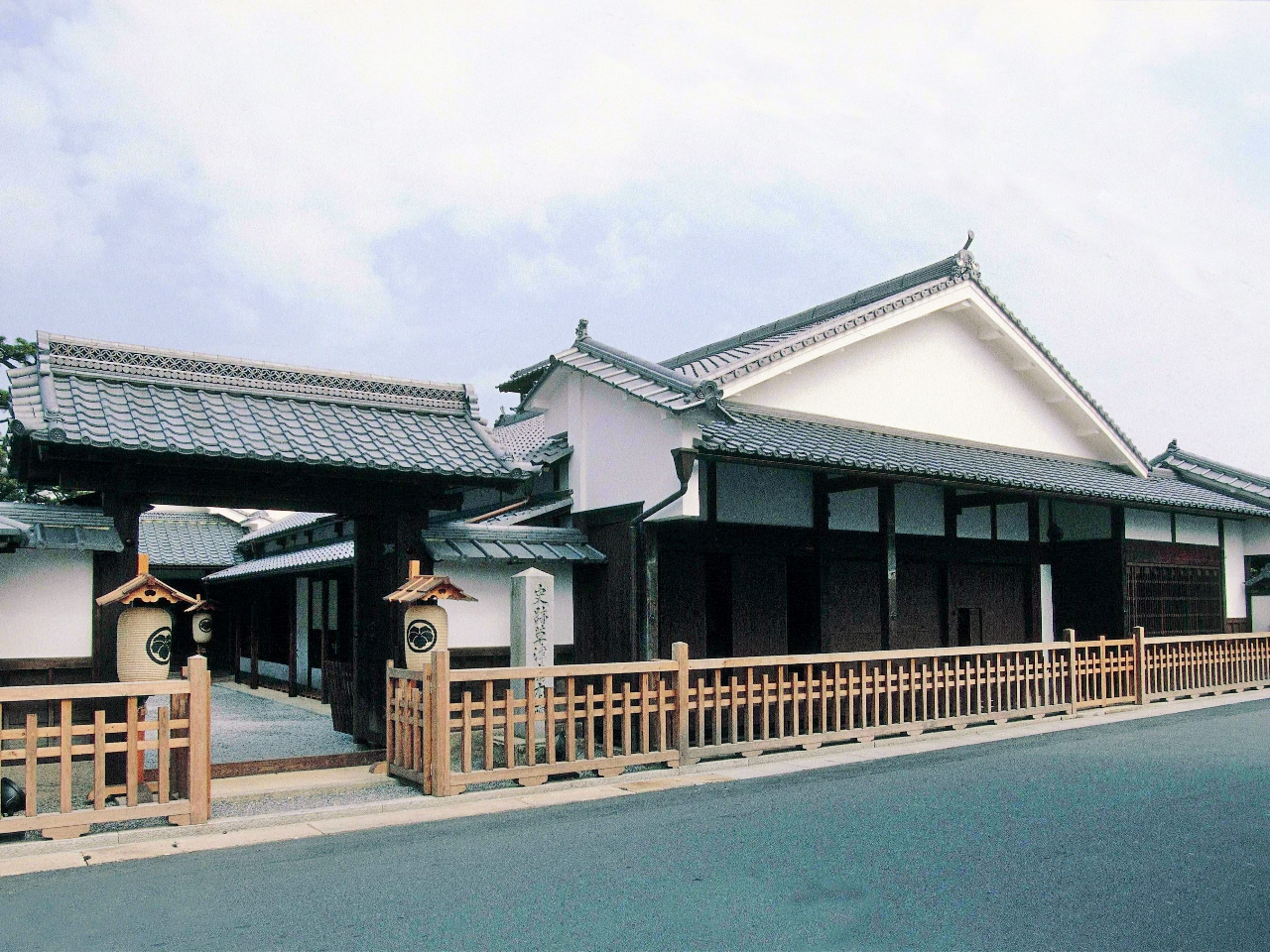 ���Ïh�{�w