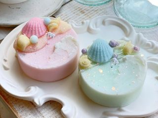 思わず食べたくなっちゃう! パステルカラーのかわいらしい海のケーキ(キャンドル)が作れます。