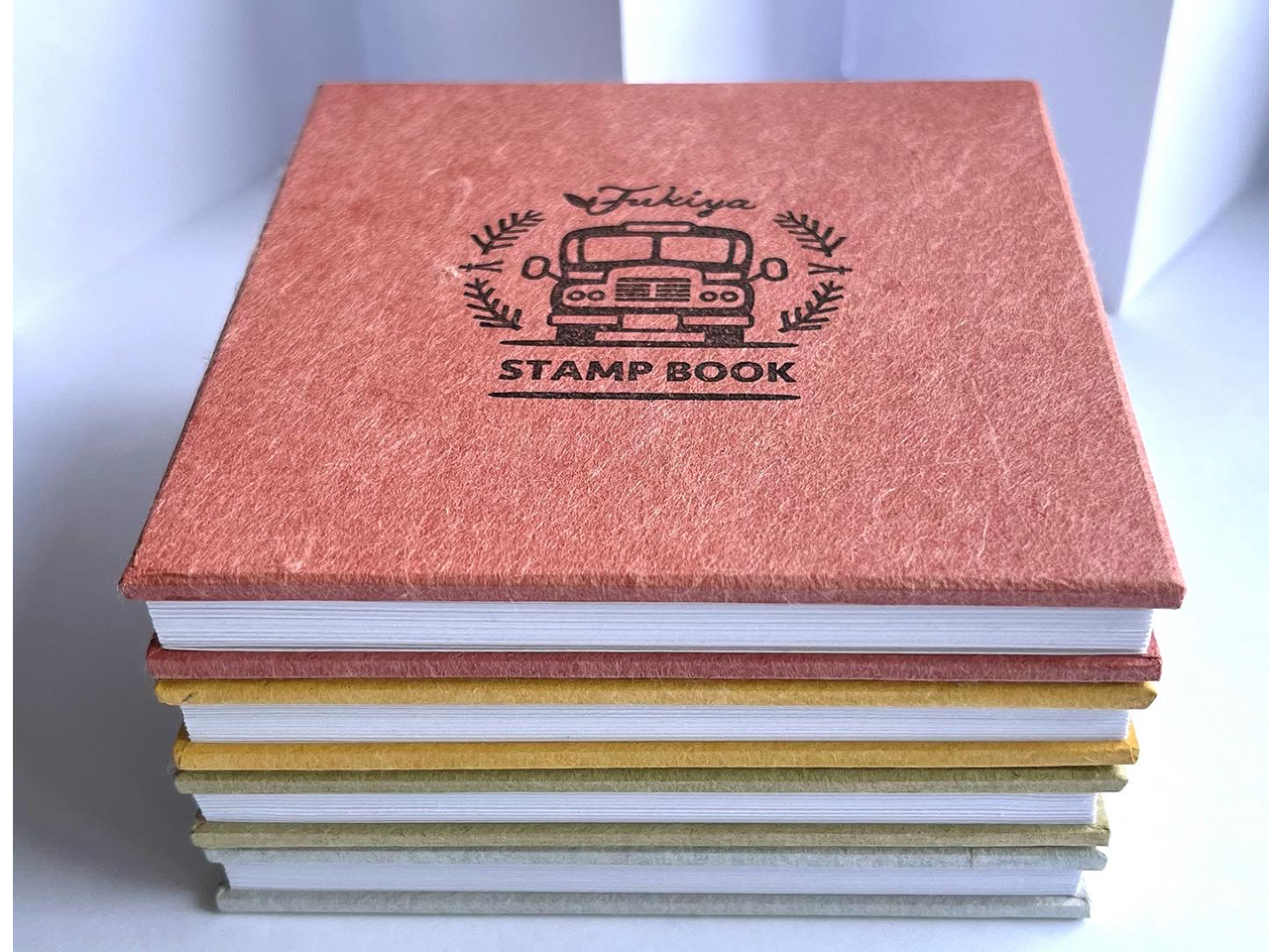 xKa̕\̐F͐?sNCō݌ɏ󋵂ɂʐF肢܂