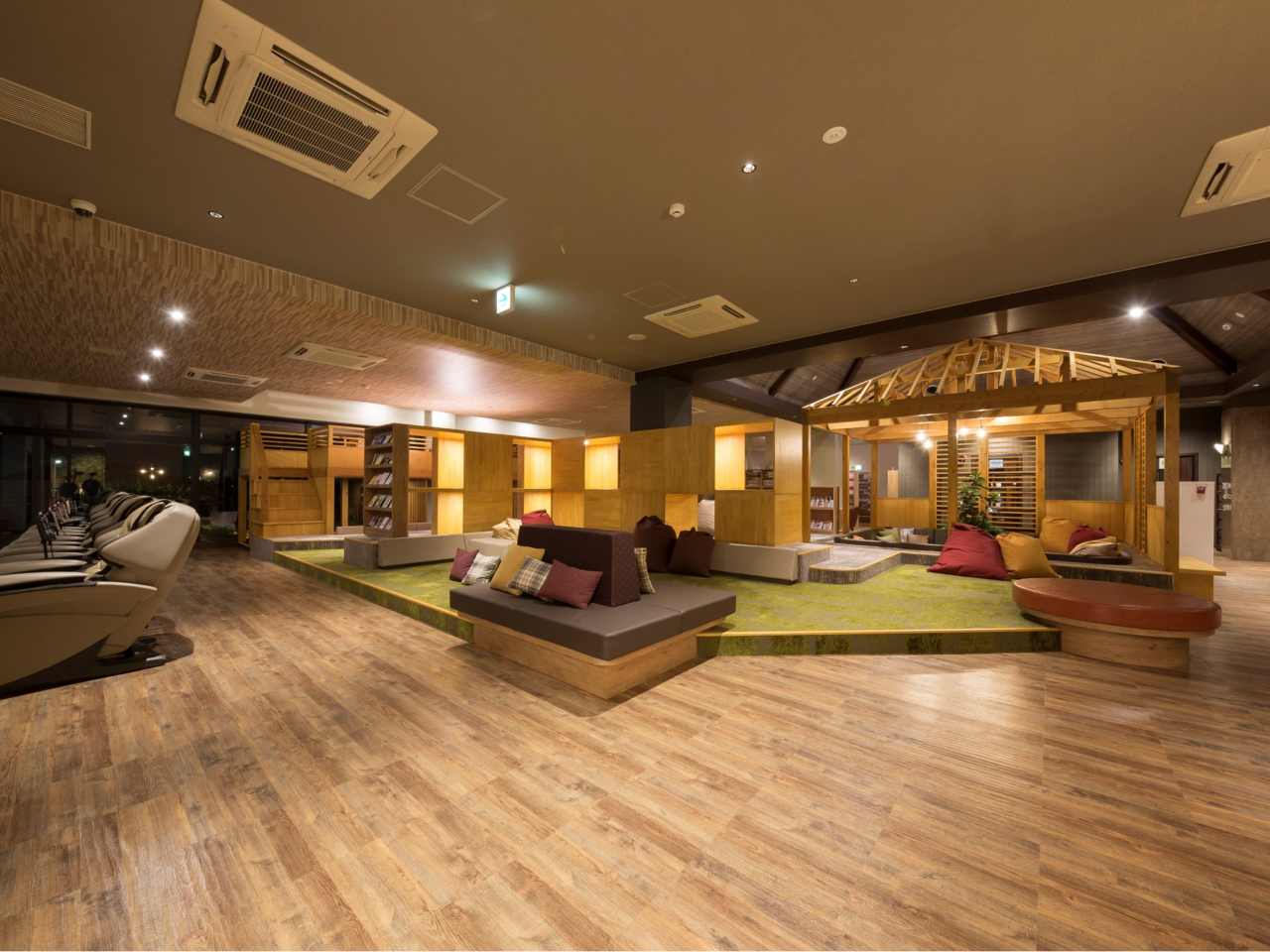 y났Xy[Xzj[Ał܂ňȏɏ[났Xy[XB