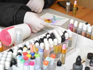 アルコールインクアートで世界に一つだけの作品作り!