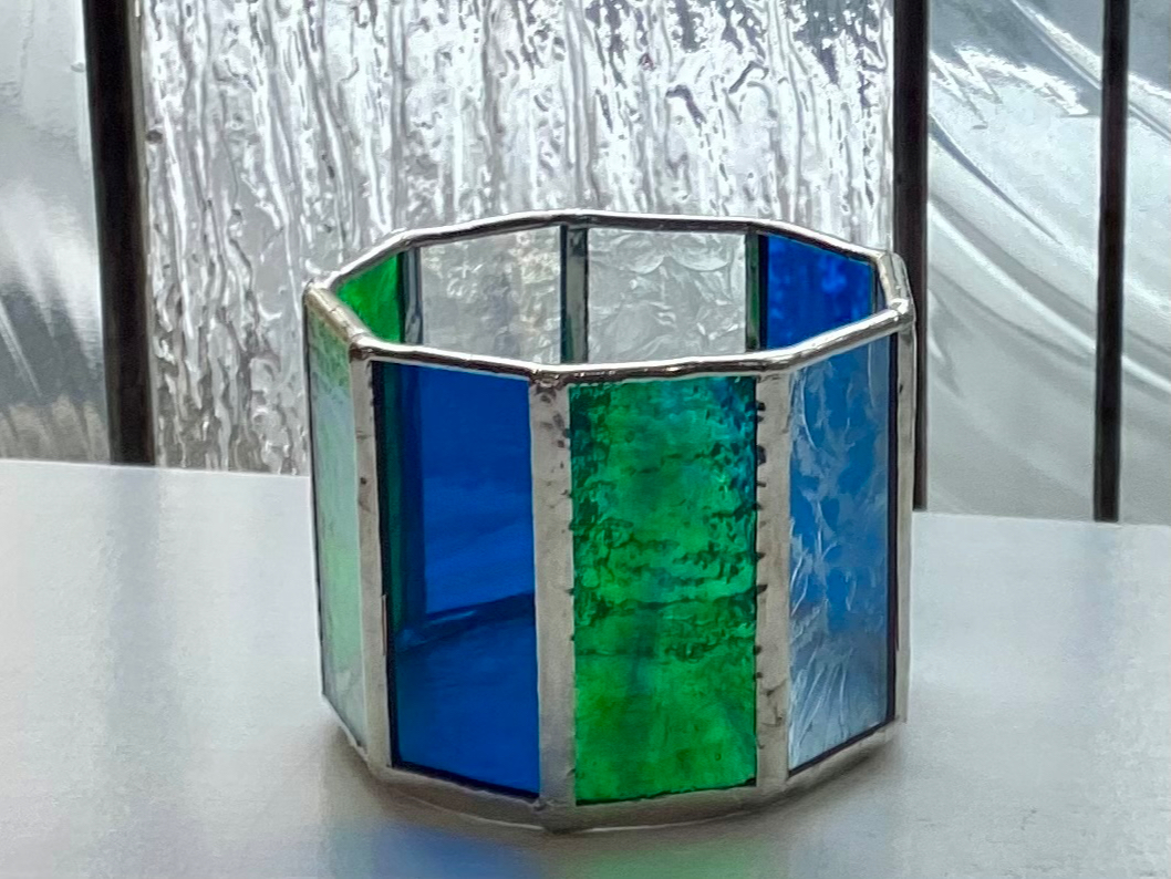 新中野×ステンドグラス】【女性・カップル限定】結晶柄と5色のガラスで