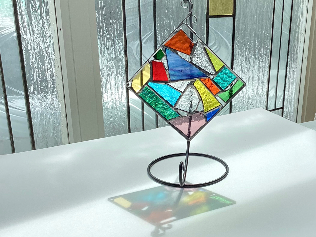 ステンドグラス　女性画 11 件の「女性」のアイデアを今すぐ保存 | グラスアート