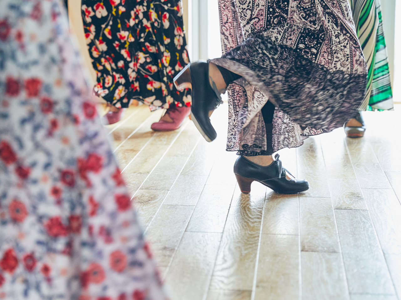 5΁`OKAwEwȂǂqlƈꏏ̑̌҂Ă܂