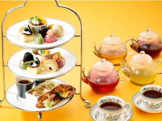 〜9月のスイーツ〜オレンジ&ボルドーをテーマにしたスイーツをご用意しております。