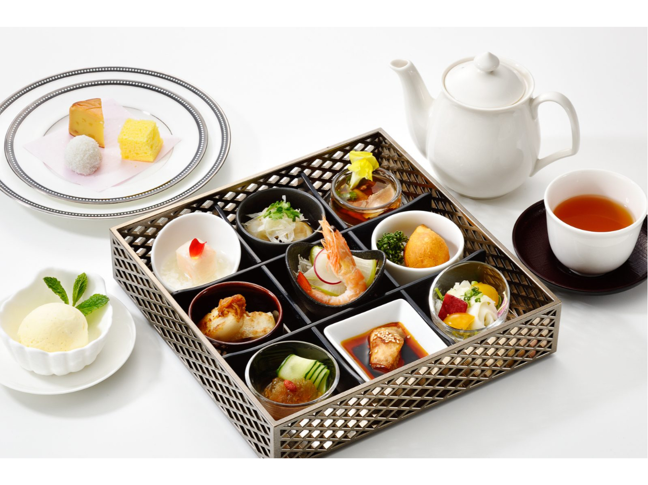 【四川料理 桃源郷】8月9月　彩り飲茶ランチ（平日限定）