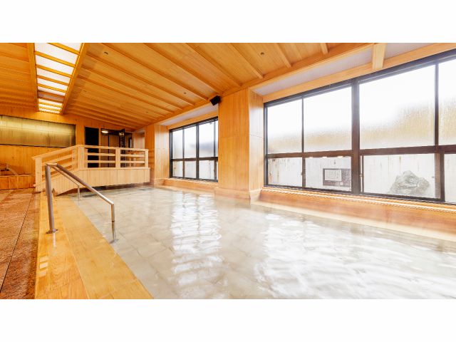 こちらが、檜風呂大浴場「朝の湯」(男女入替制)です♪