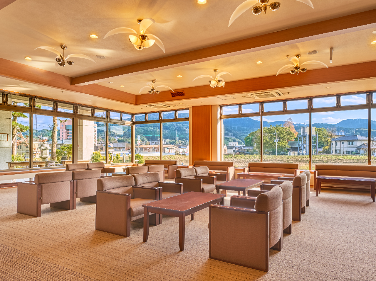 �����炪�A���r�[�ł���