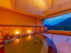 こちらが、パノラマビューの展望露天風呂(女性)です♪