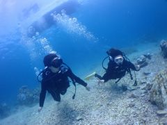 できる限りご自身で泳いでいただけるようにサポートいたします!もちろん、安全第一で☆
